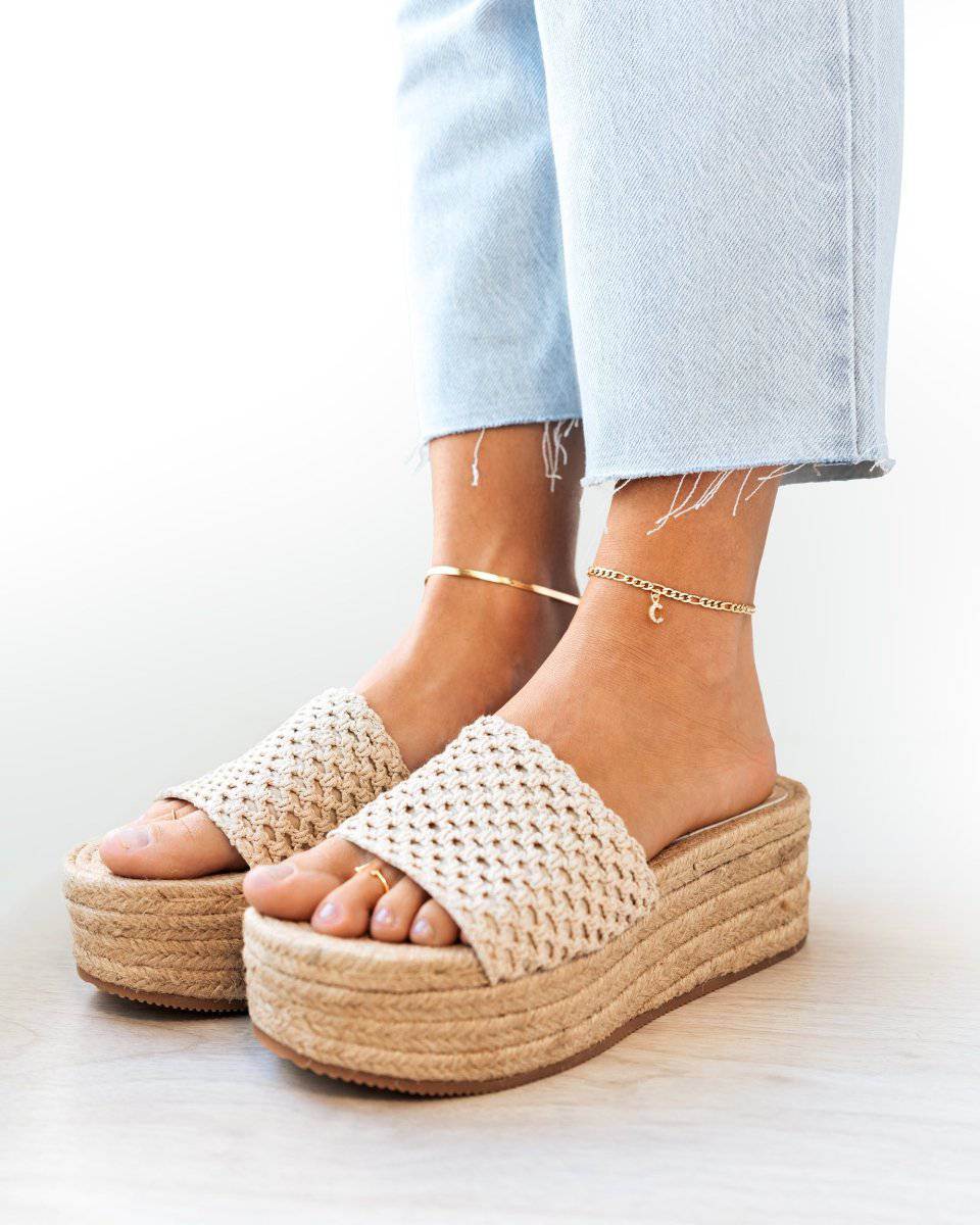 Amour Initial Anklet